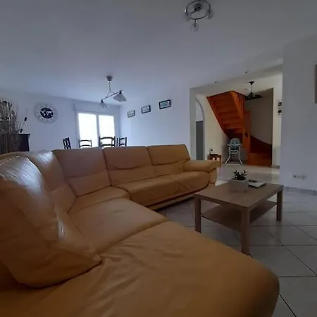 Pres Du Mont Saint Michel, Acces A Pieds. Casa vacanze Beauvoir (Manche)